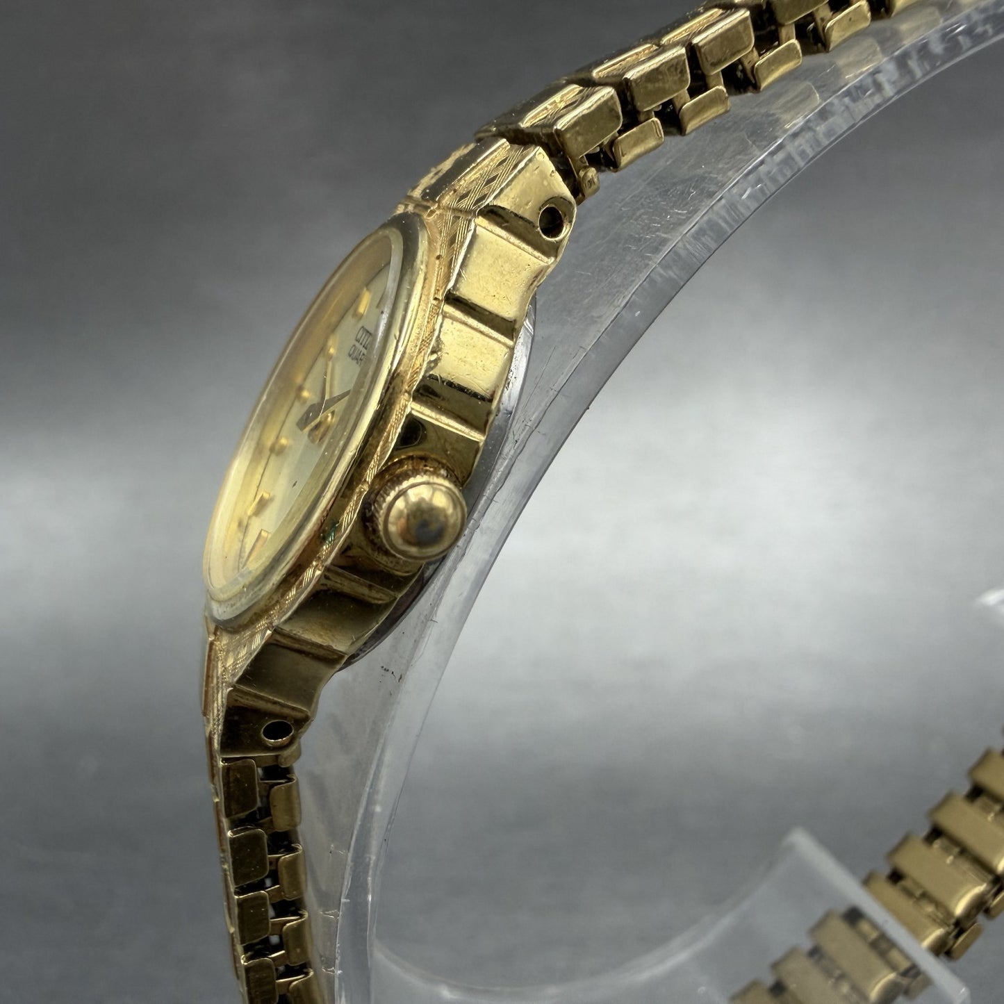 Citizen Watch Women 17mm Champagne Dial Gold Tone Oval 5920-S96494 New Batt2