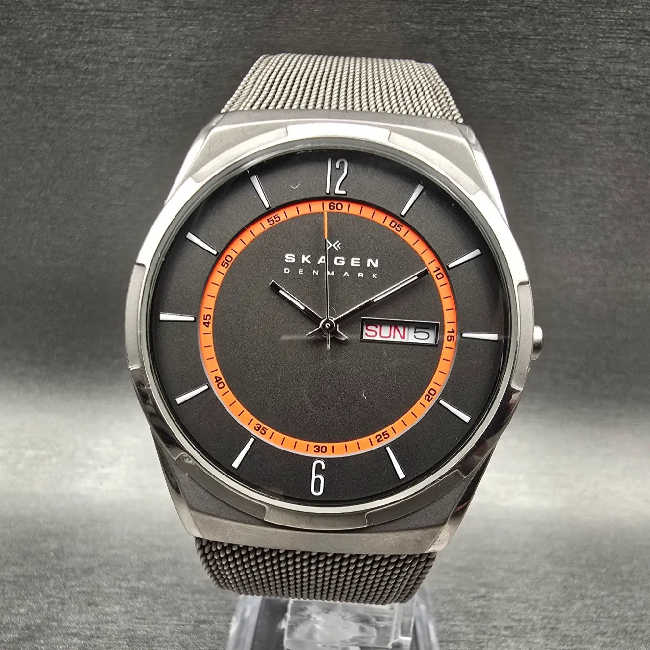 Skagen Melbye Watch Men 40mm Gray Dial Titanium Daydate Round SKW6007 New Batt0