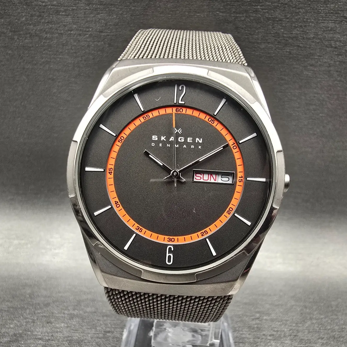 Skagen Melbye Watch Men 40mm Gray Dial Titanium Daydate Round SKW6007 New Batt0