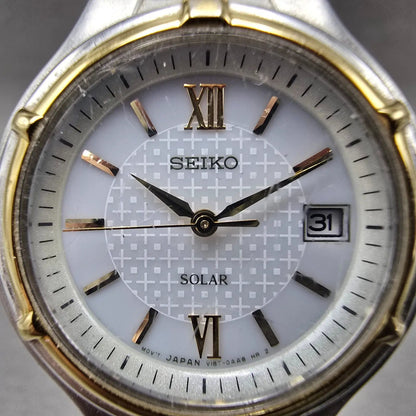 Seiko Solar Watch Women 28mm White Dial Two Tone Date Round V187-0AA0 Runs1