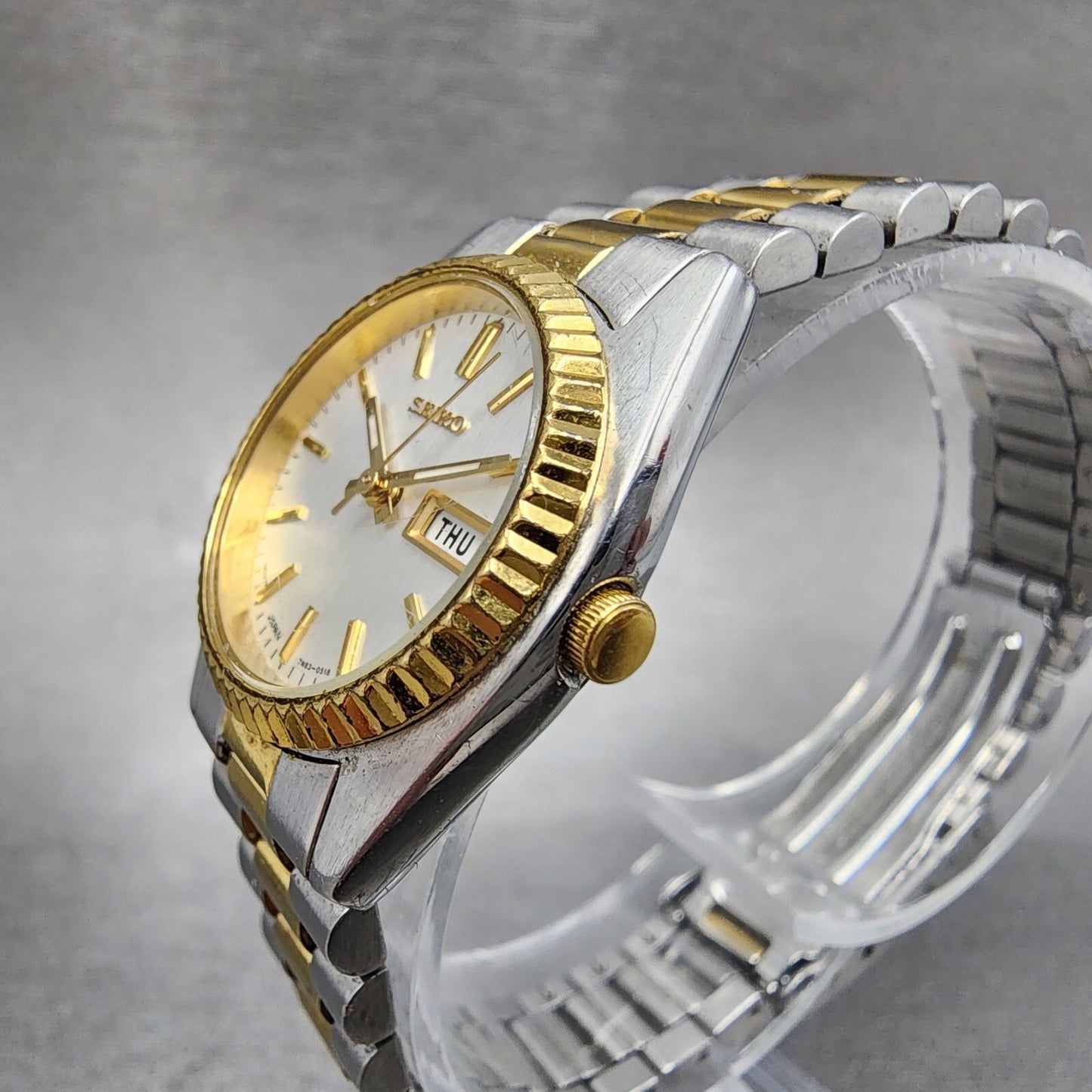 Seiko Watch Women 25mm White Dial Two Tone daydate Round 7n830041 New Batt B1232