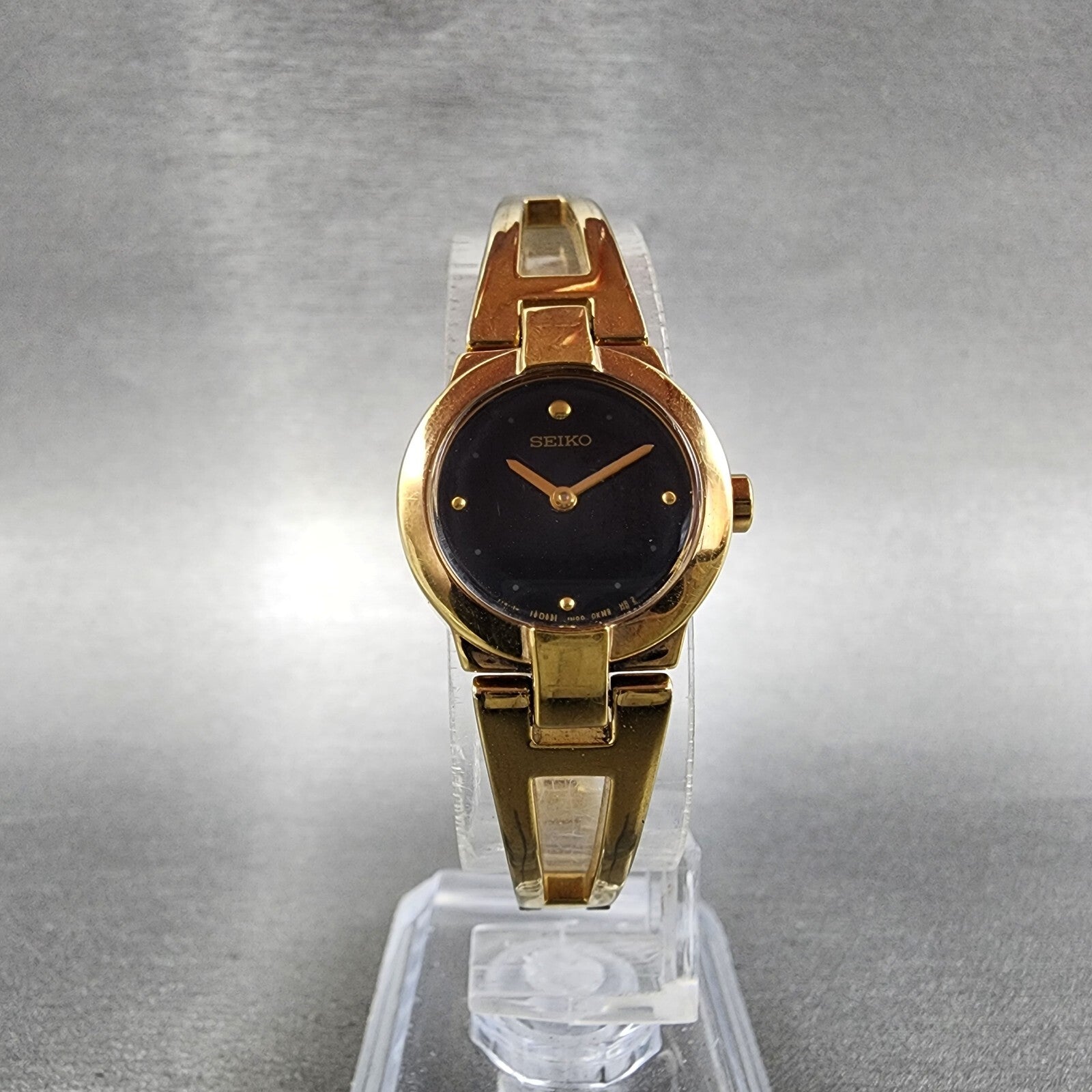 Seiko Watch Women 20mm Black Dial Gold Tone Round 1N000GM0 New Battery5