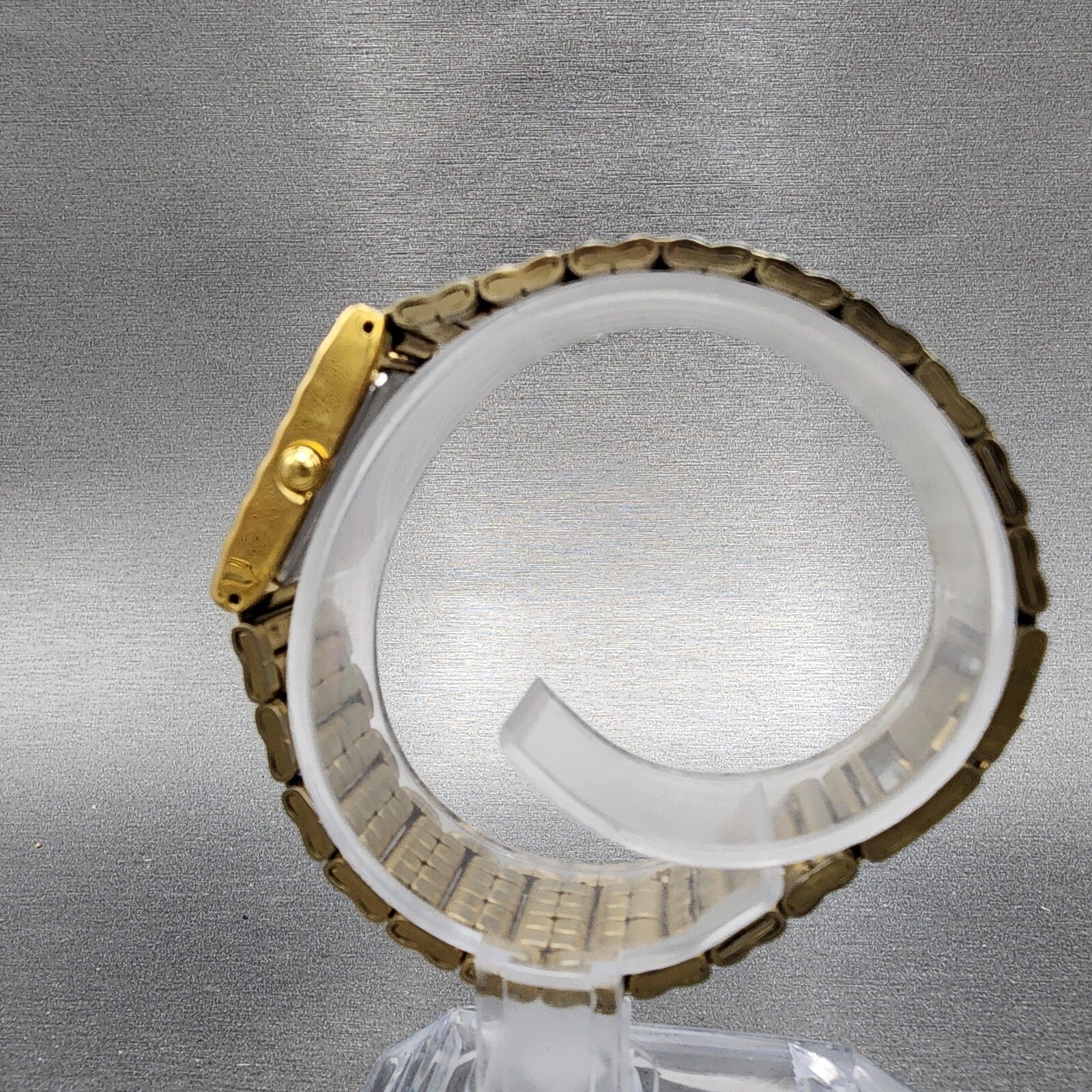 Seiko Tank Watch Women 16mm Black Dial Gold Tone Rectangle 1N015A69 New Battery6