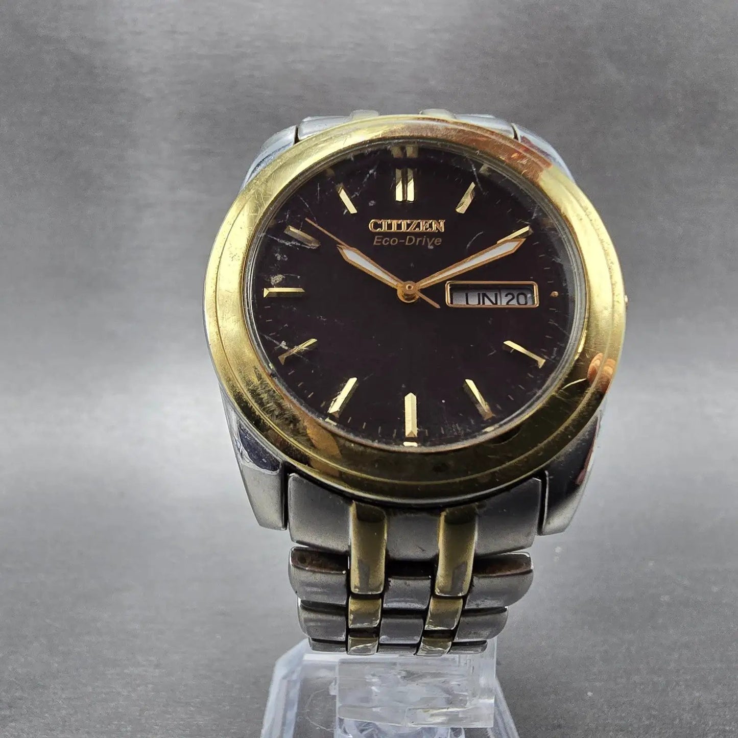 Citizen Eco-Drive Watch Men 35mm Black Dial Two Tone Daydate E100-K003091 Runs L5