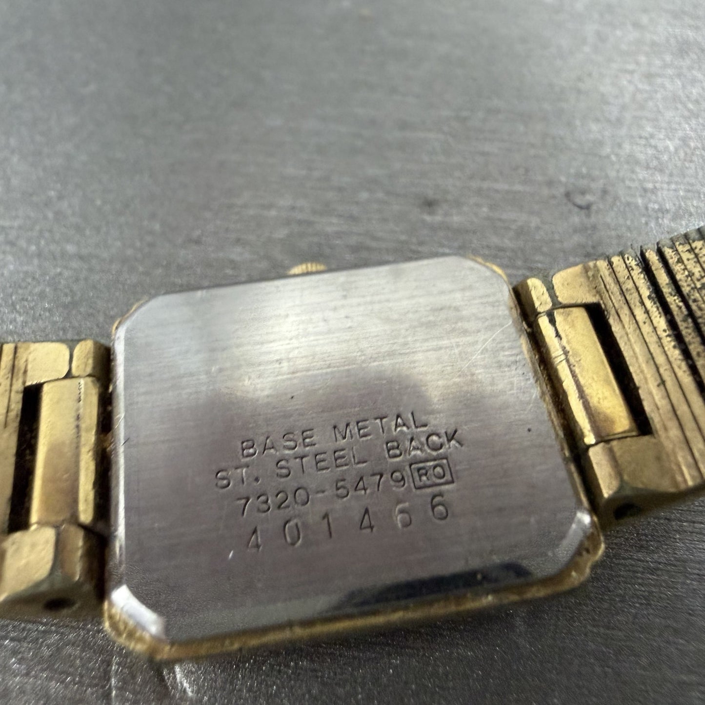 Seiko Tank Watch Women 18mm Champagne Dial Gold Tone 7323-5479 New Battery9