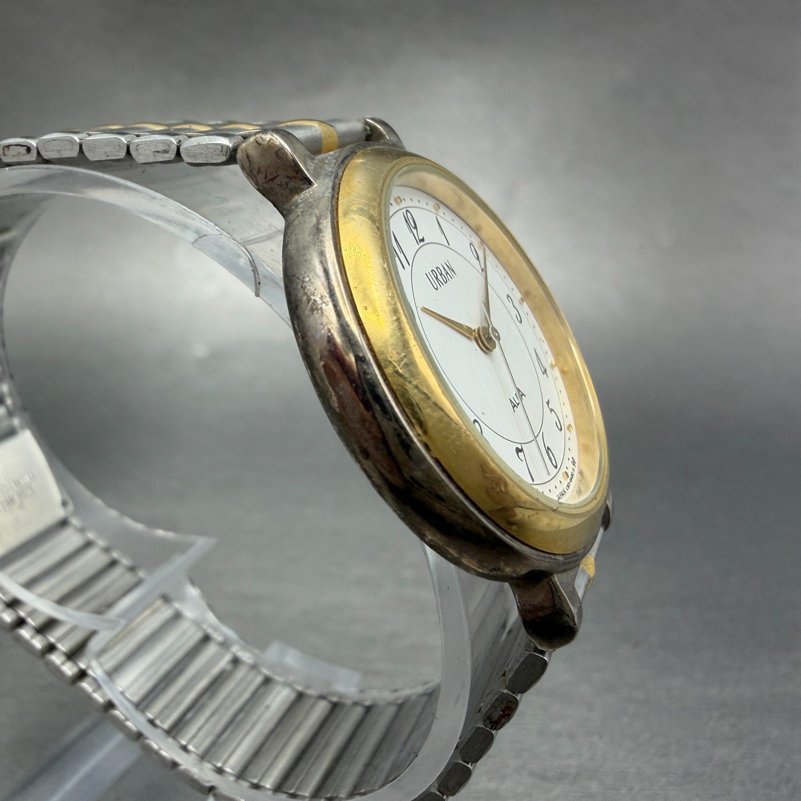 Seiko Alba Urban Watch Unisex 32mm White Dial Two Tone V301-6080 New Battery3