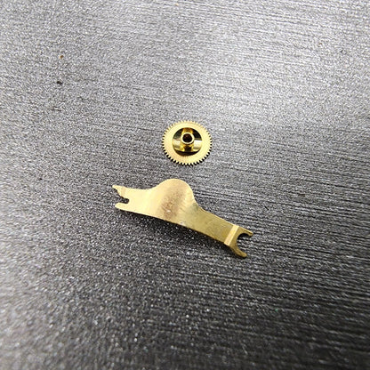 ETA 978.002 Gucci Movement 2 Hand 6 Jewels Swiss Made W/ Battery Clamp PARTS9