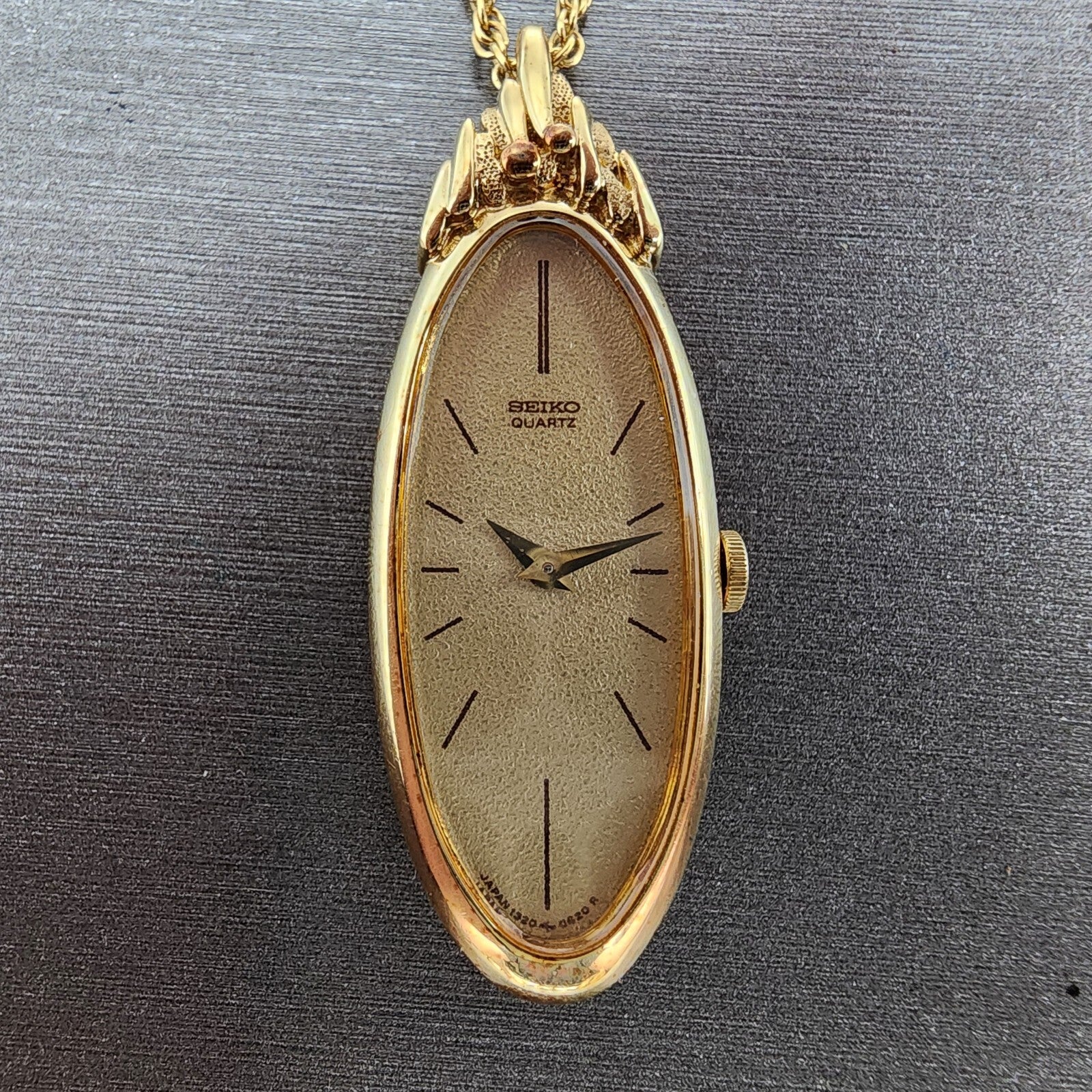 Seiko Necklace Watch Women 15mm Champagne Dial Gold Tone 13205520 New Battery1