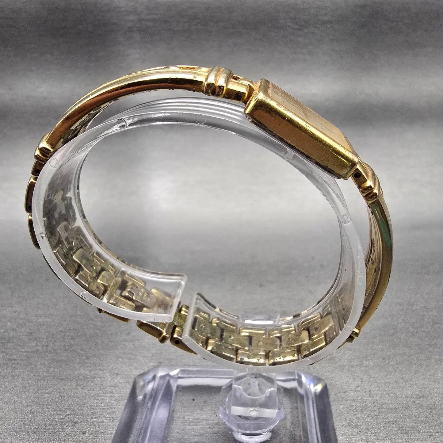 Seiko Watch Women 19mm Champagne Dial Gold Tone Square V400-6280 New Battery VTG8