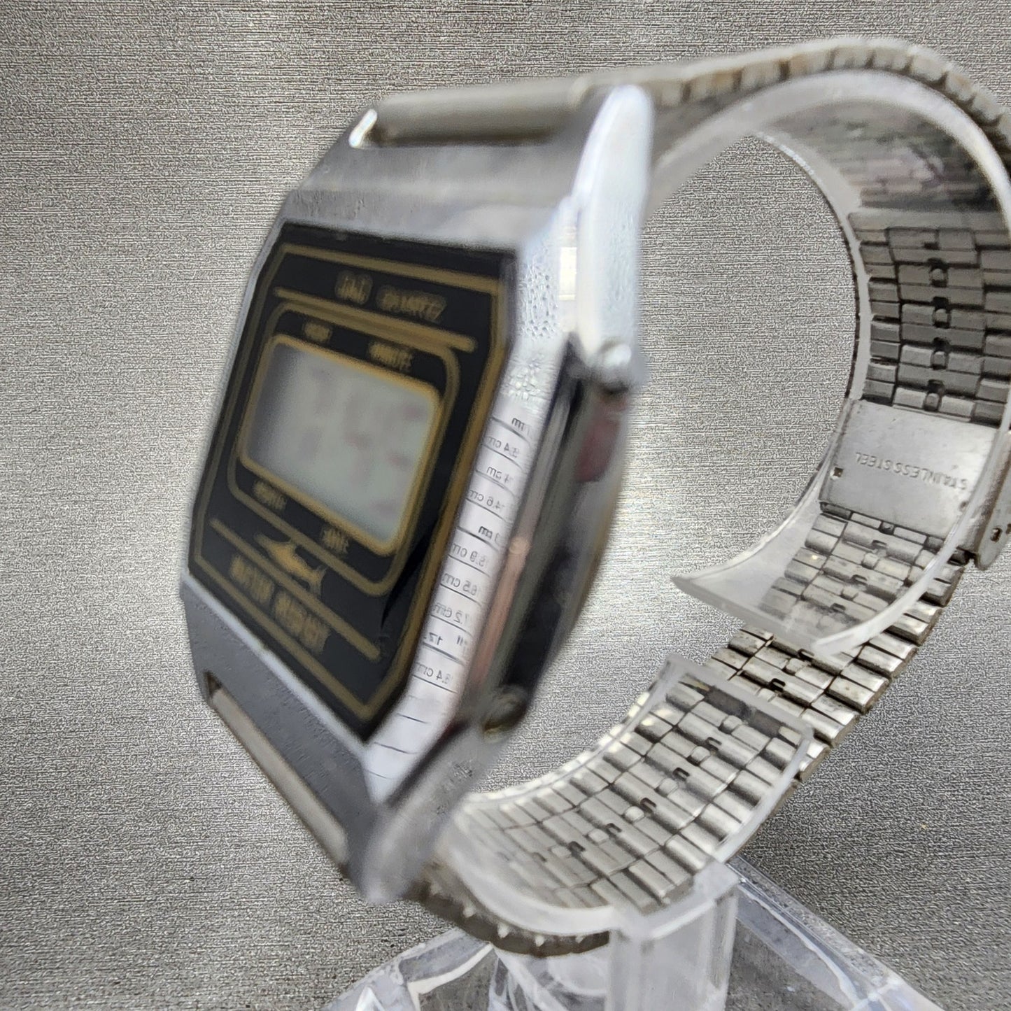 Citizen Q&Q Digital Watch Men 33mm Digital Black Dial Steel Octaogn New Battery2