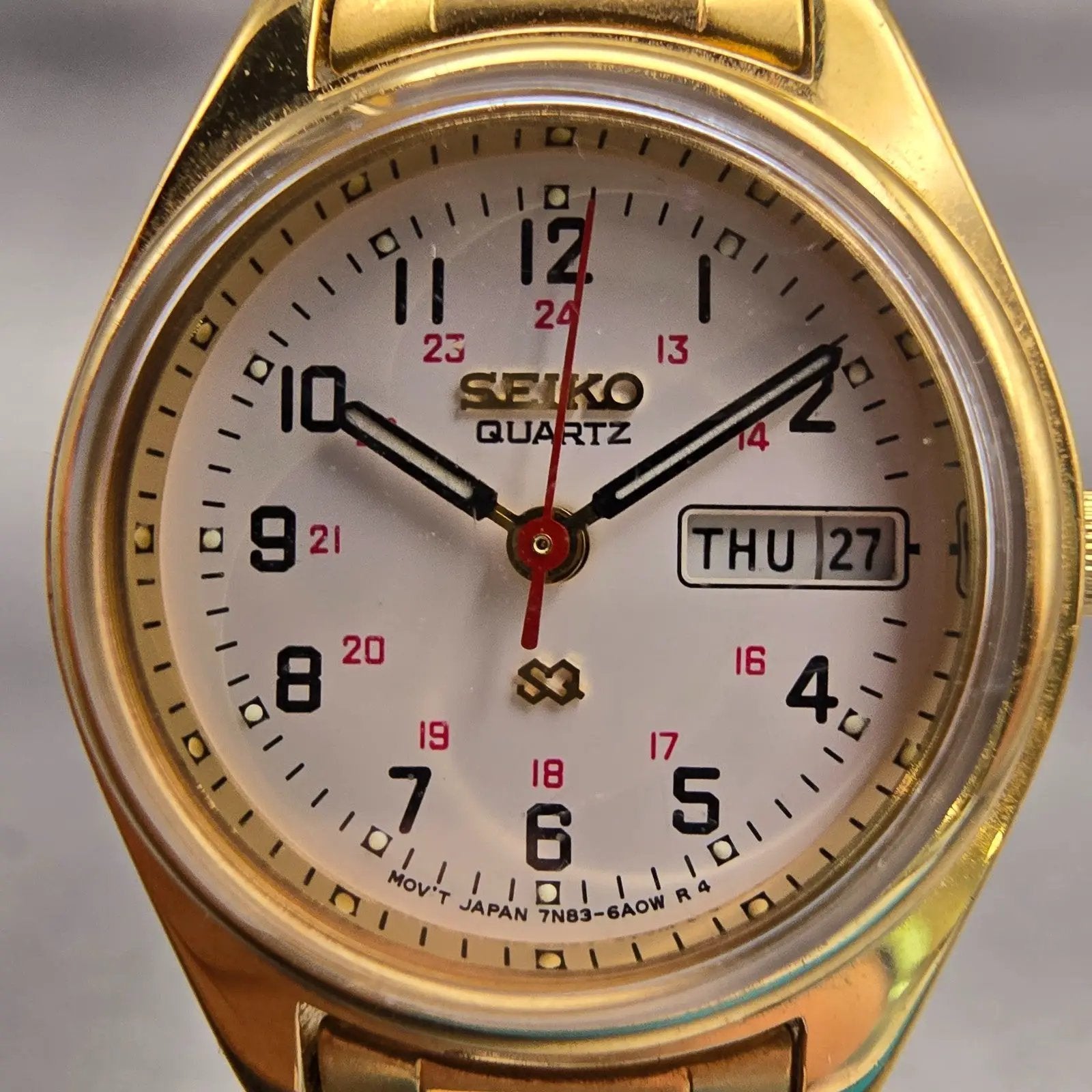 Seiko SQ Watch Women 24mm White Dial Gold Tone Daydate Round 7N83-6A09 New Batt1
