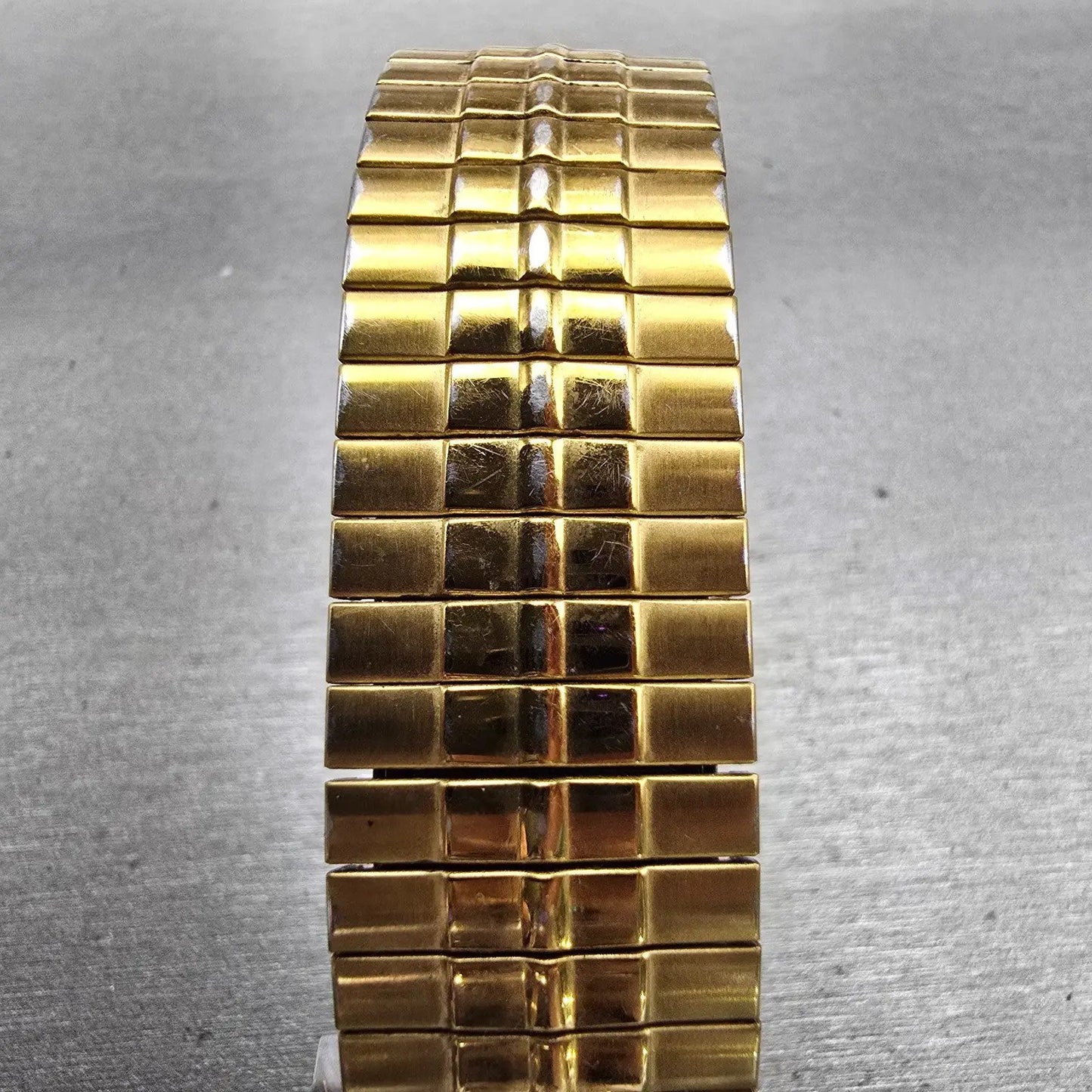 Bulova Watch Men 29mm Champagne Dial Gold Tone Daydate Rectangle 97C28 New Batt7