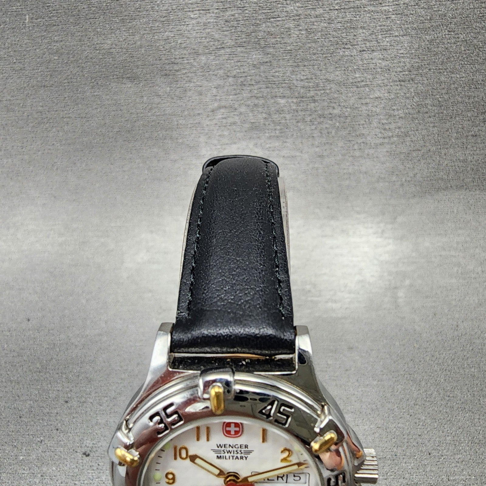 Wenger Swiss Military Watch Women 29mm White Dial Silver Tone Daydate New Batt4