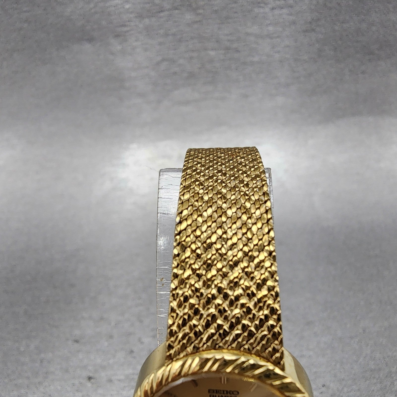 Seiko Watch Women 20mm Champagne Dial Gold Tone Round 2y000330 New Battery4