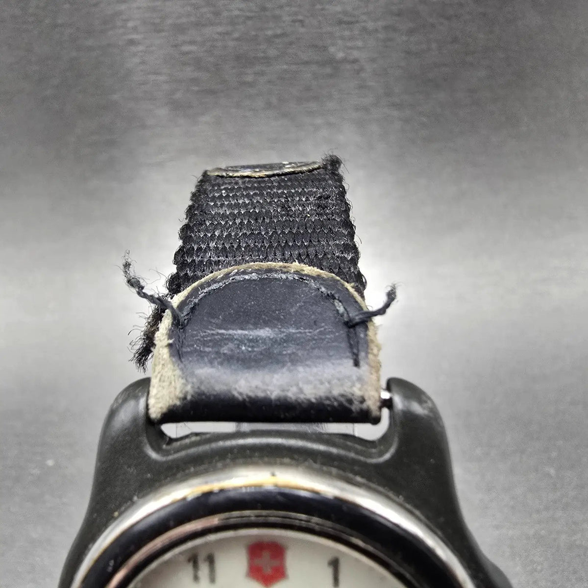 Victorinox Swiss Army Officer Watch Women 32mm White Dial Black Date PARTS VTG5