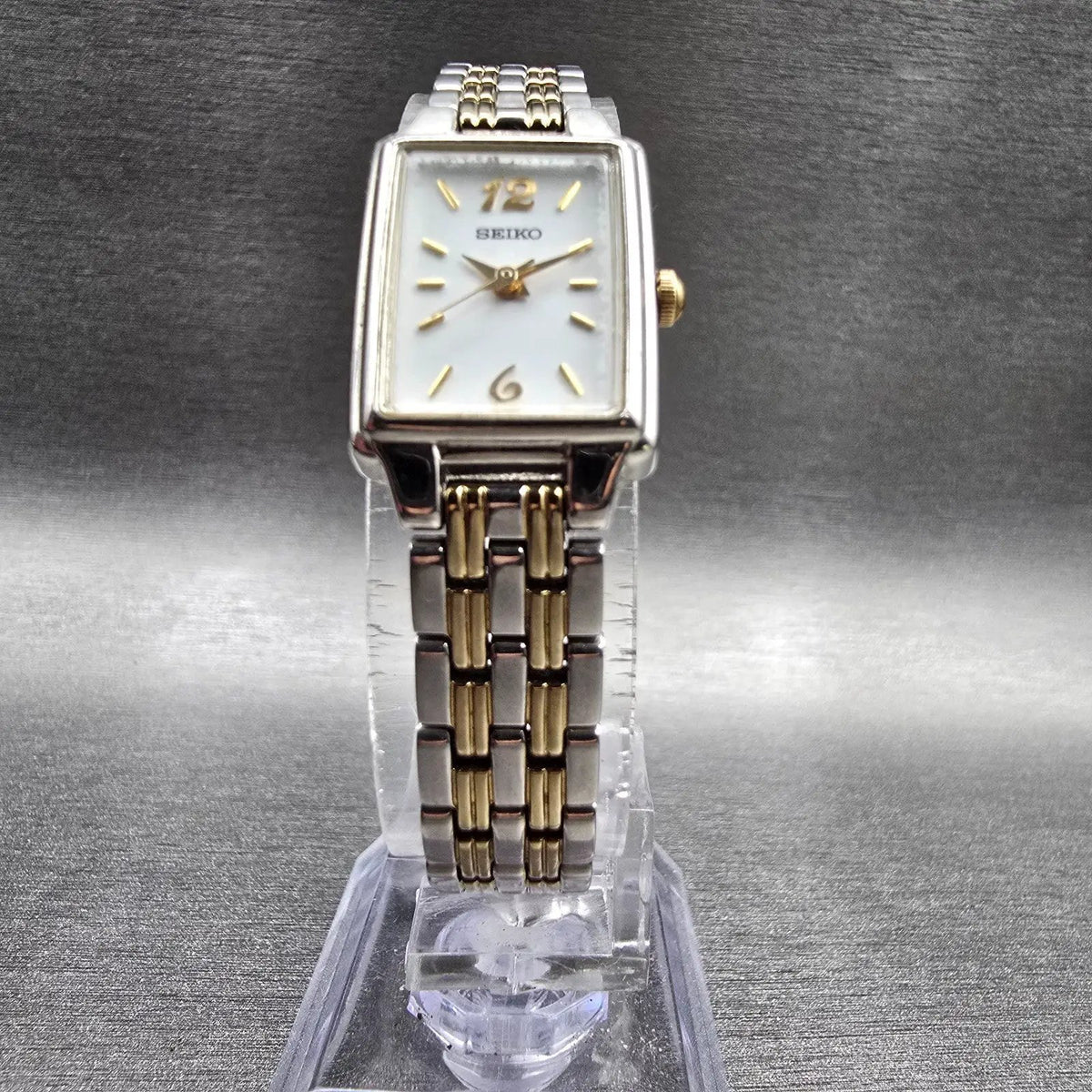 Seiko Tank Watch Women 16mm White Dial Two Tone Rectangle 1N01-0FH0 New Battery75