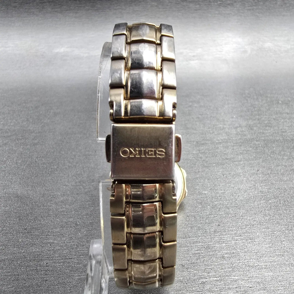 Seiko Coutura Watch Women 26mm MOP Dial Gold Date Diamonds 7N82-0CG0 New Batt7