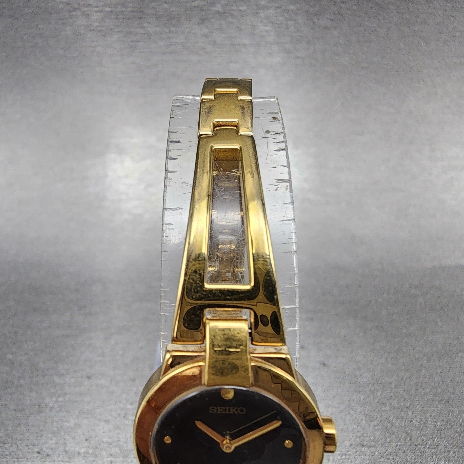 Seiko Watch Women 20mm Black Dial Gold Tone Round 1N000GM0 New Battery4