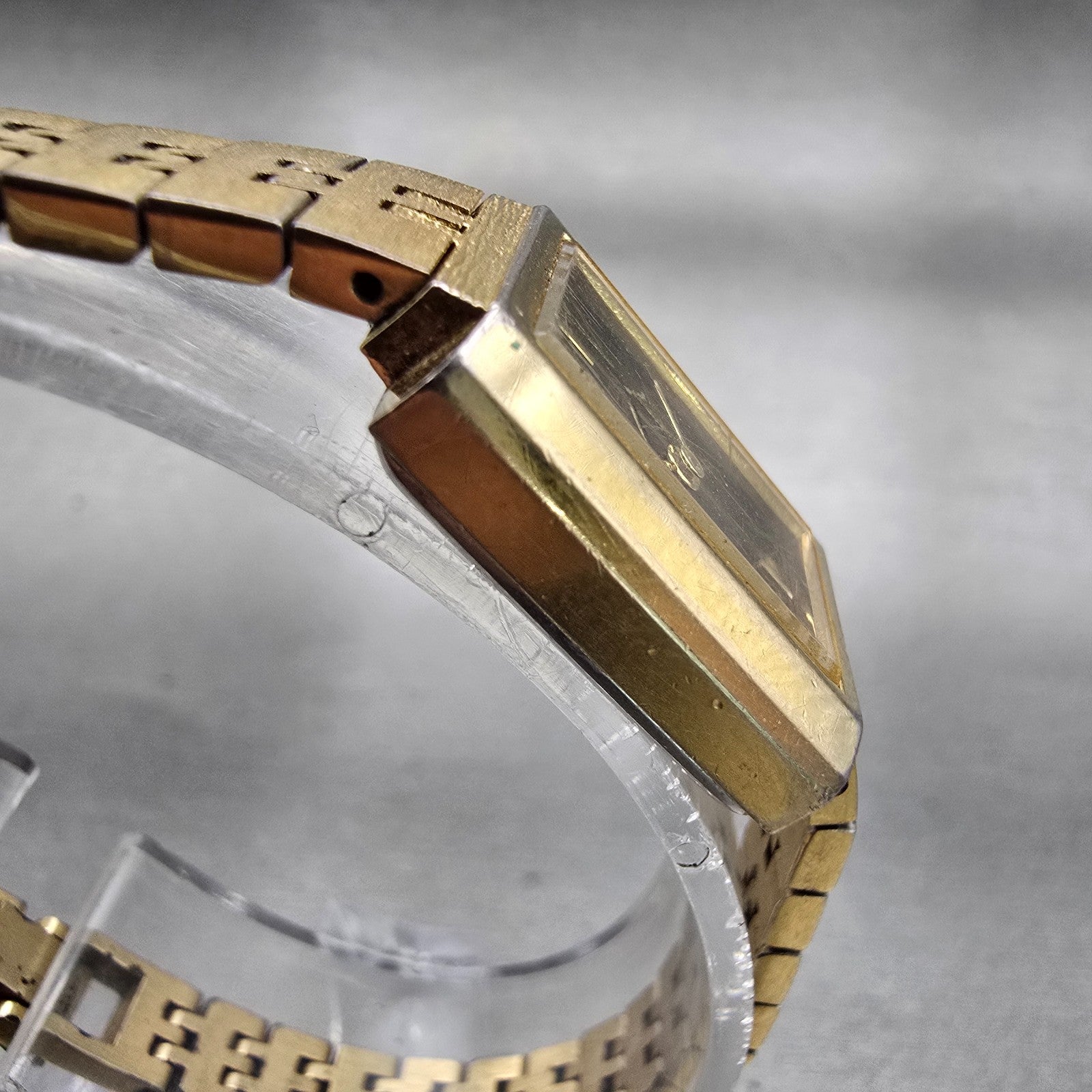 Citizen CQ Watch Women 17mm Black Dial Gold Tone Rectangle 3220-S18911 New Batt3