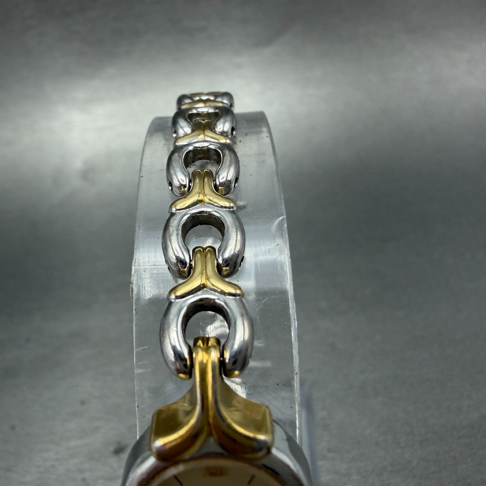 Seiko Watch Women 17mm Champagne Dial Two Tone Oval 2P21-5D00 New Battery VTG4