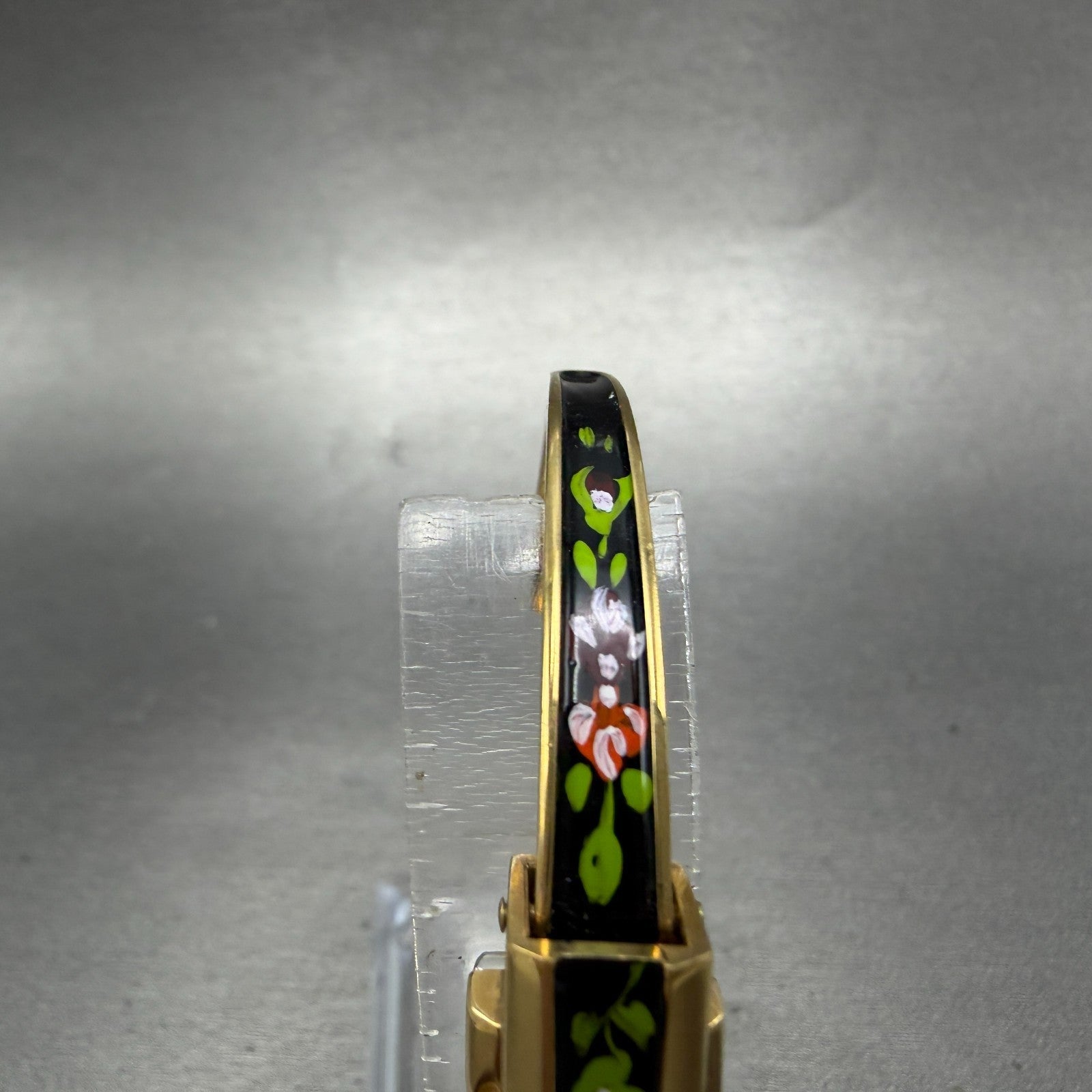 Ritma Hideaway Watch Women Silver Dial Gold Tone Floral Rectangle Manual Wind4