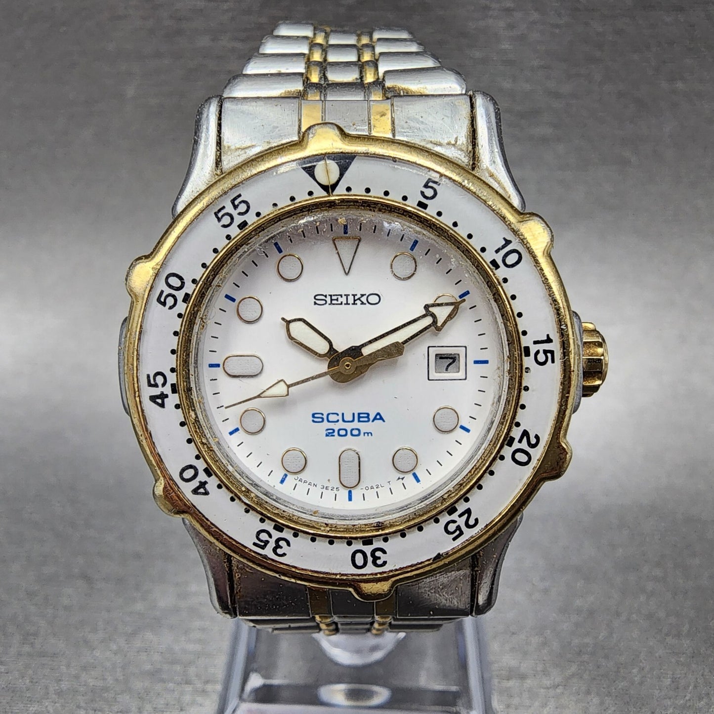 Seiko Diver Watch Women 31mm White Dial Two Tone Date Round 3E250A30 New Batt0