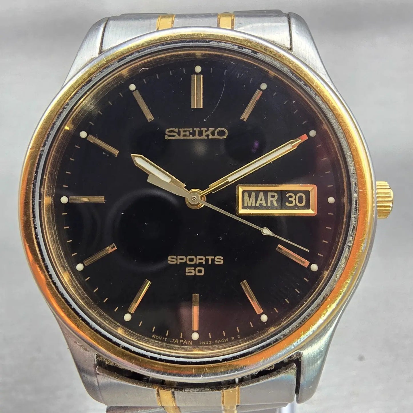 Seiko Sports 50 Watch Men 37mm Black Dial Two Tone Daydate 7N43-9A00 New Battery1