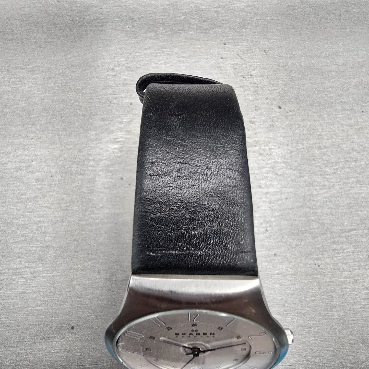 Skagen Watch Men 37mm Silver Dial Silver Tone Date Round 233XXLSLC New Battery4