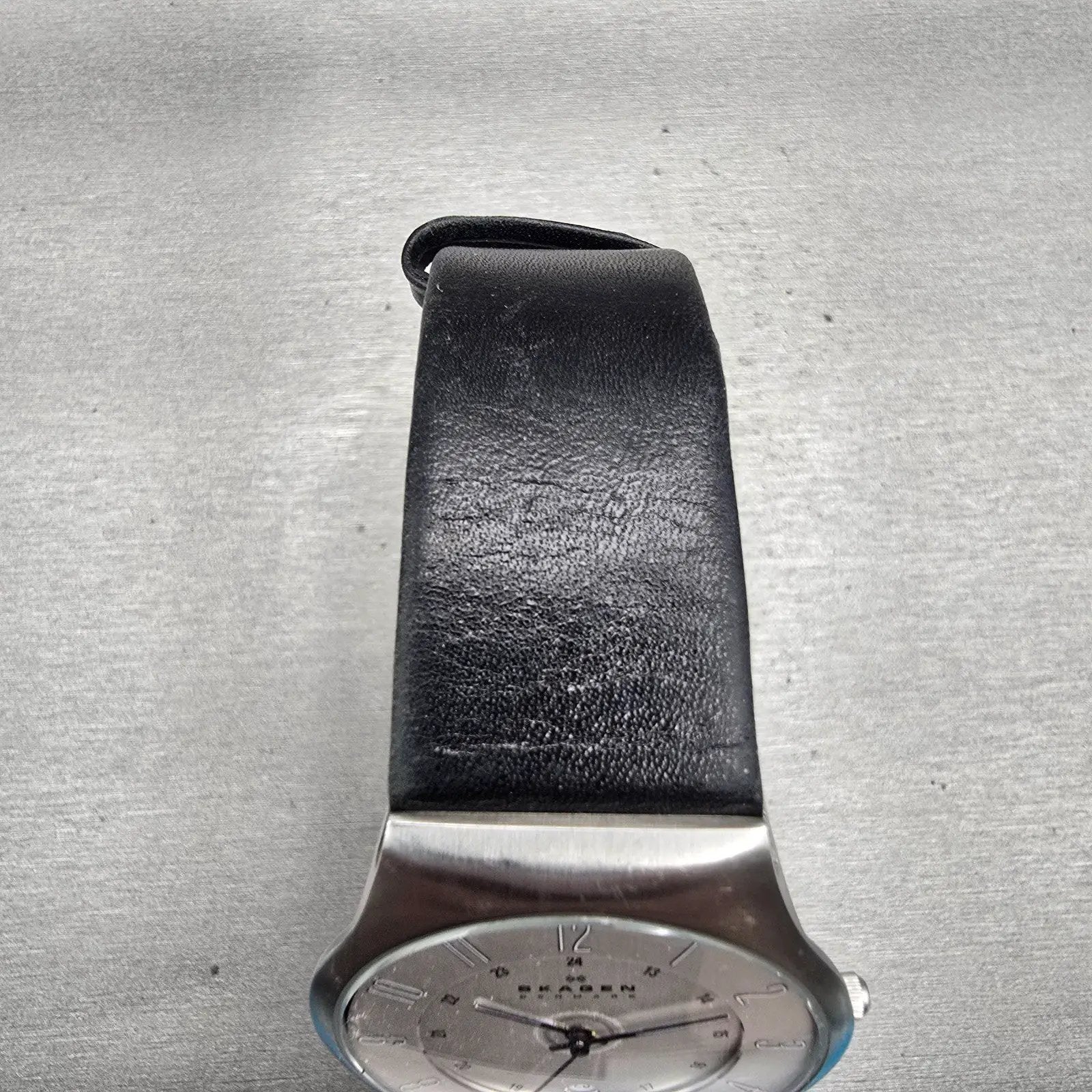 Skagen Watch Men 37mm Silver Dial Silver Tone Date Round 233XXLSLC New Battery4
