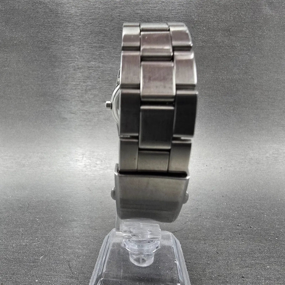 Citizen Reguno Solar Watch Women 30mm White Dial Silver Tone E031-S038090 Runs7