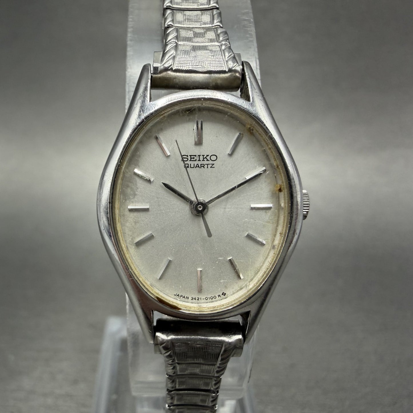 Seiko Watch Women 20mm Silver Dial Silver Tone Oval 34215010 New Battery0