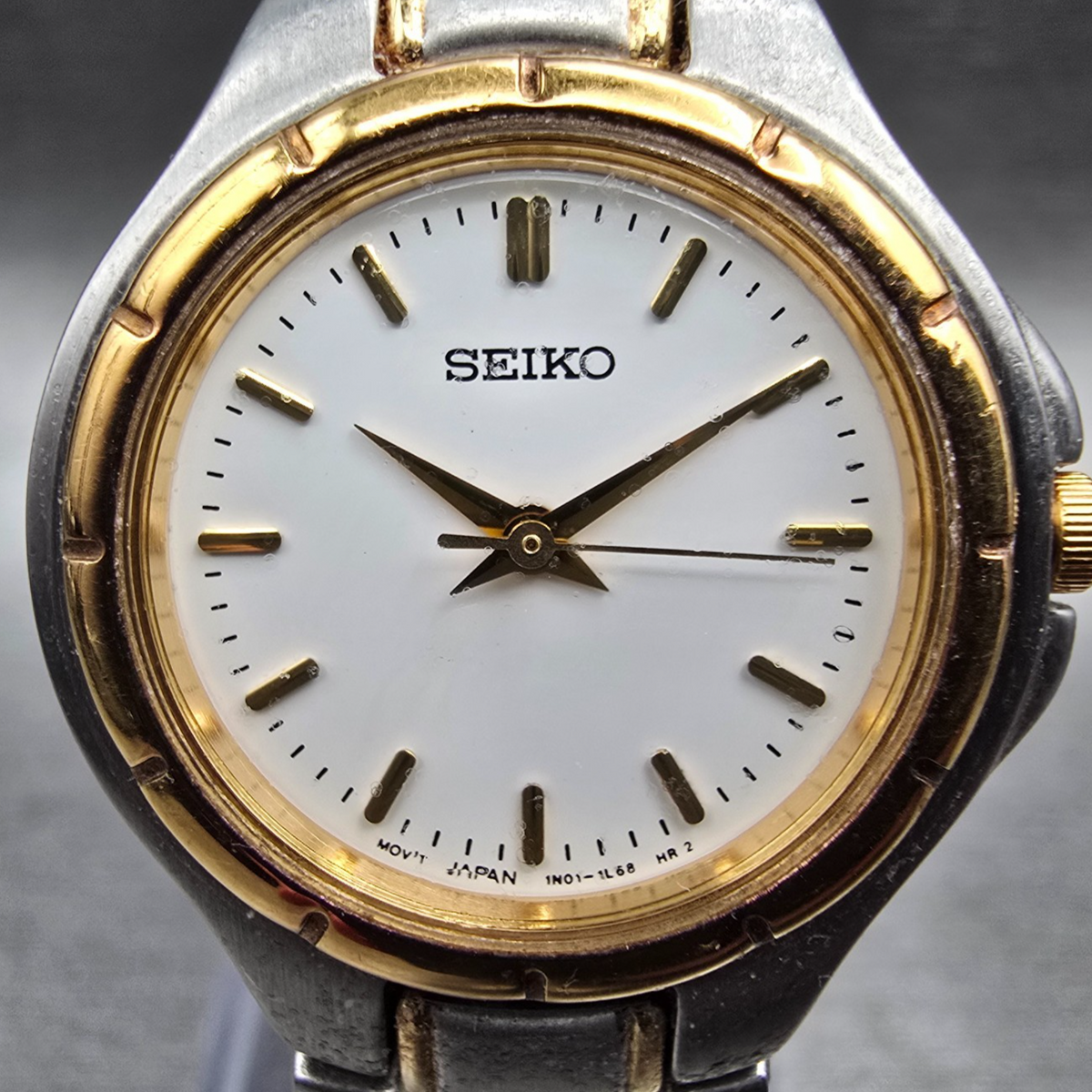 Seiko Watch Women 25mm White Dial Two Tone Round 1N01-0J60 New Battery VTG JP21