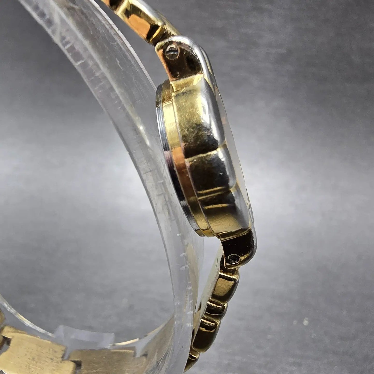 Wittnauer Watch Women 20mm Gold Dial Gold Tone Round 5784 New Battery Vintage3