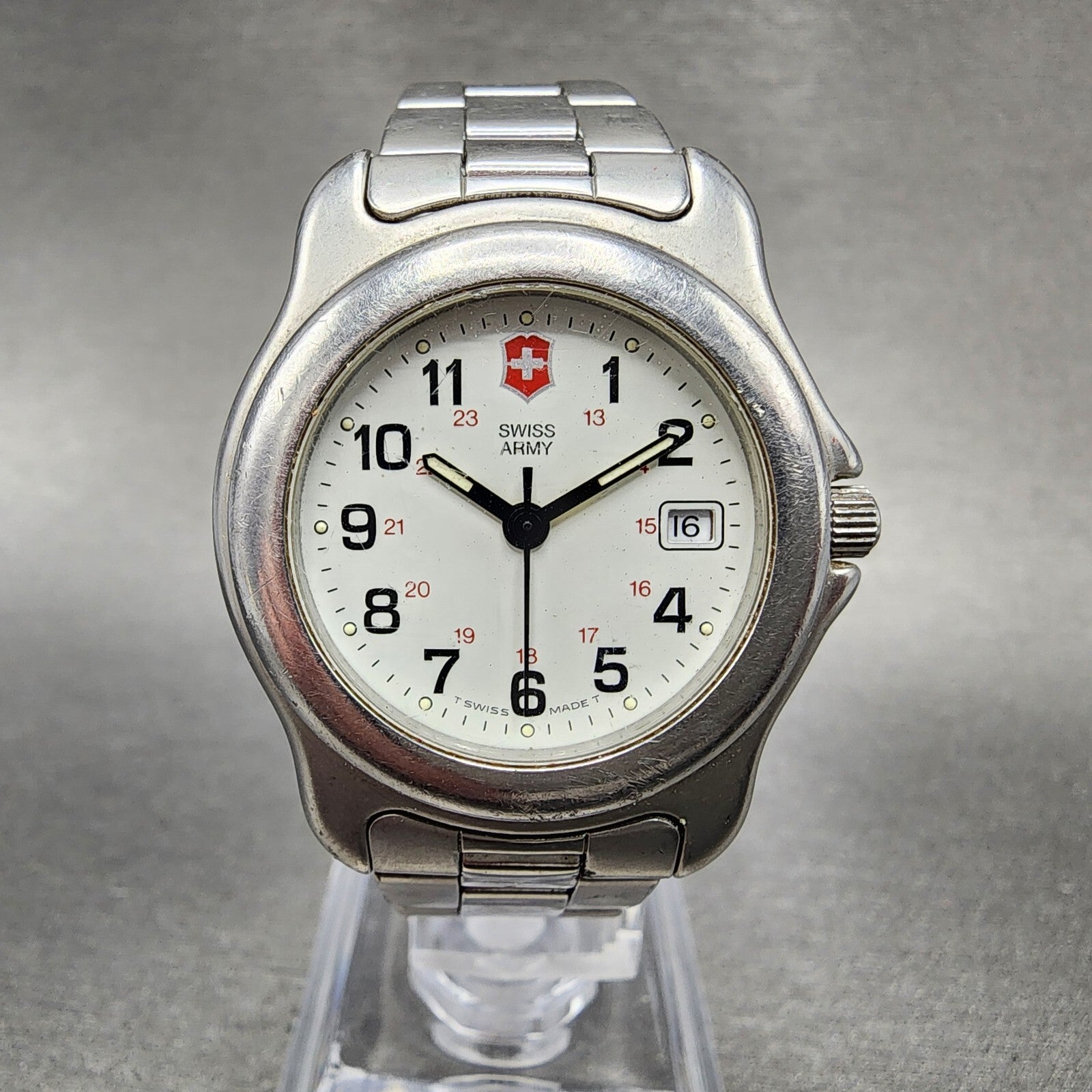 Victorinox Swiss Army Officer Watch Women 30mm White Dial Silver Tone Date Runs0