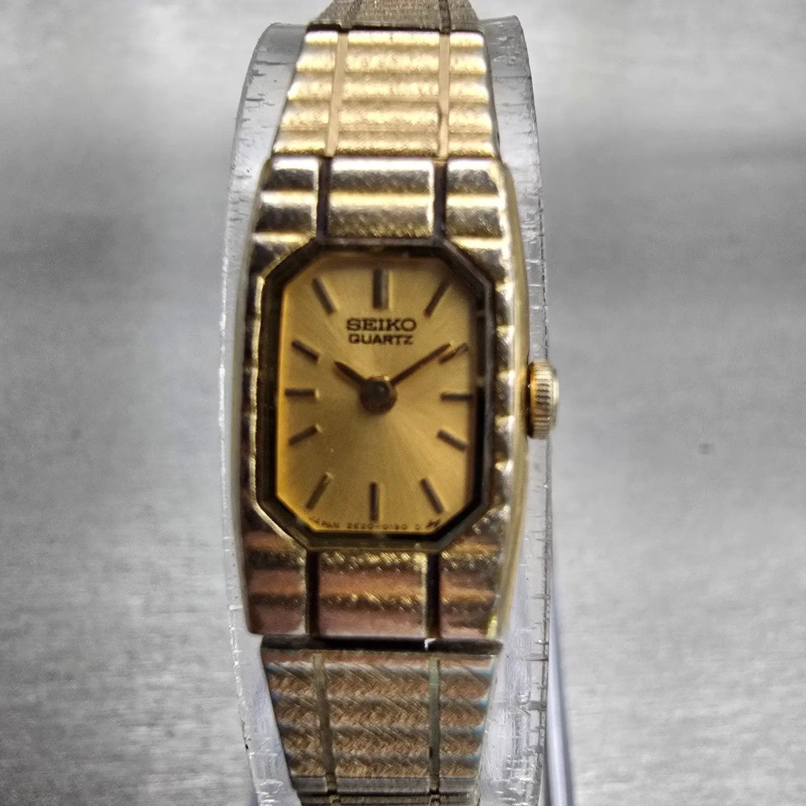 Seiko Watch Women 12mm Gold Dial Gold Tone Rectangle 2E20-5129 New Battery VTG0