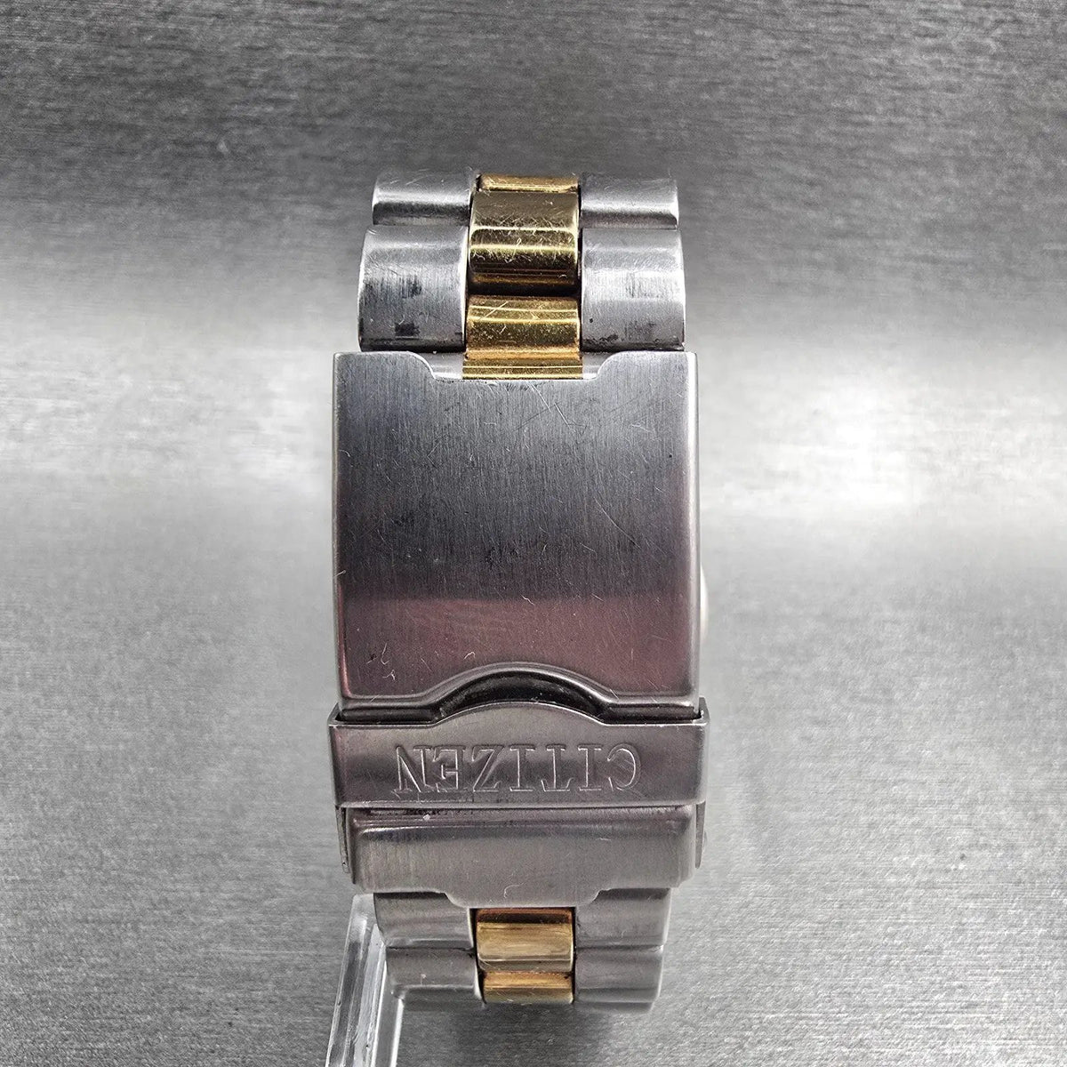 Citizen Mens Watch 35mm Champagne Dial Two Tone Round 1032-S77147 New Battery L7