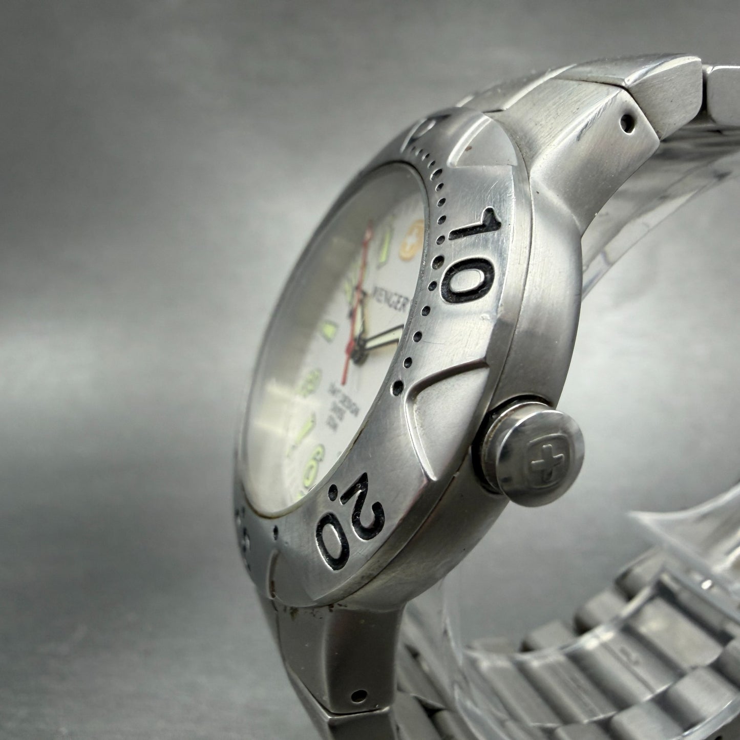 Wenger Dive Watch Men 39mm White Dial Silver Tone Date SMT Design New Battery2