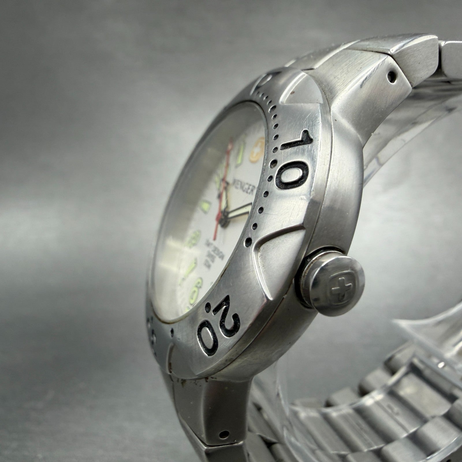 Wenger Dive Watch Men 39mm White Dial Silver Tone Date SMT Design New Battery2