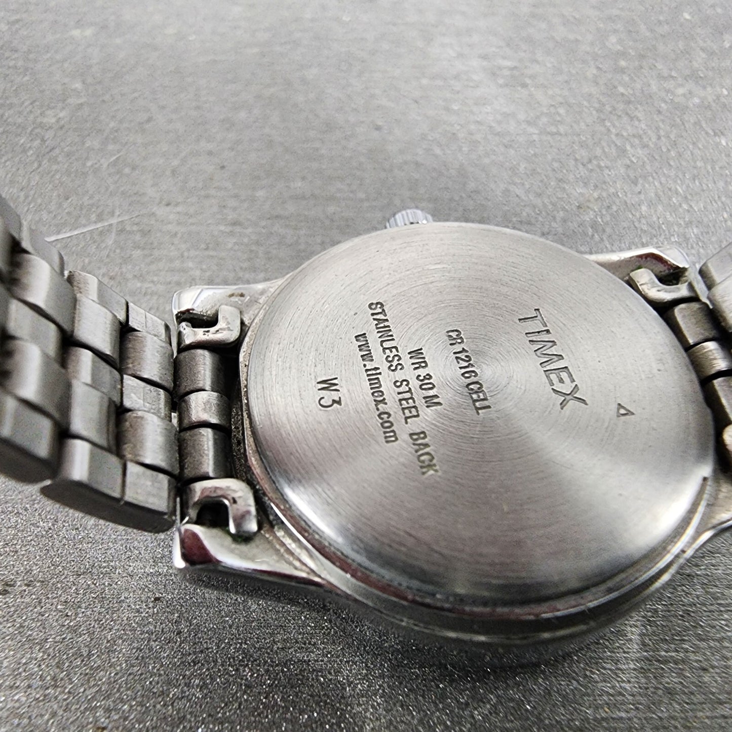 Timex Indiglo Watch Women 25mm MOP Dial Silver Tone Date Round New battery9