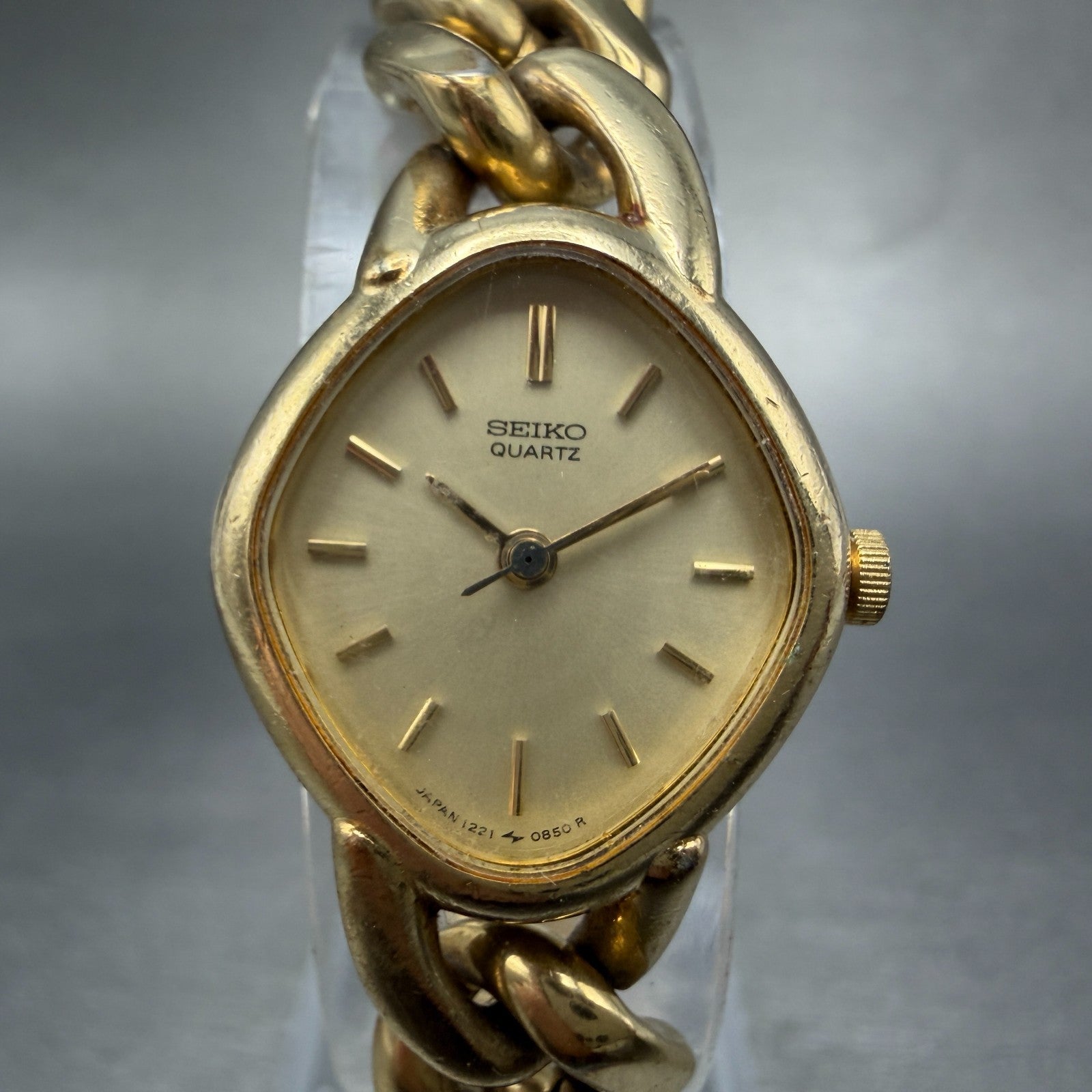 Seiko Watch Women 19mm Champagne Dial Gold Tone 1221-5600 New Battery Vintage0