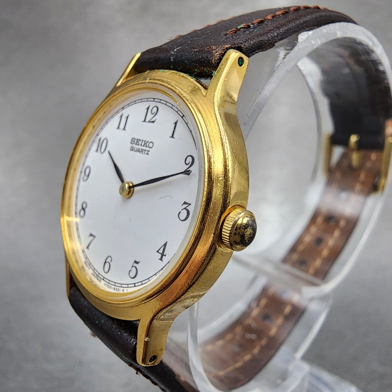 Seiko Watch Women 26mm White Dial Gold Tone Round V7006091 New Battery2