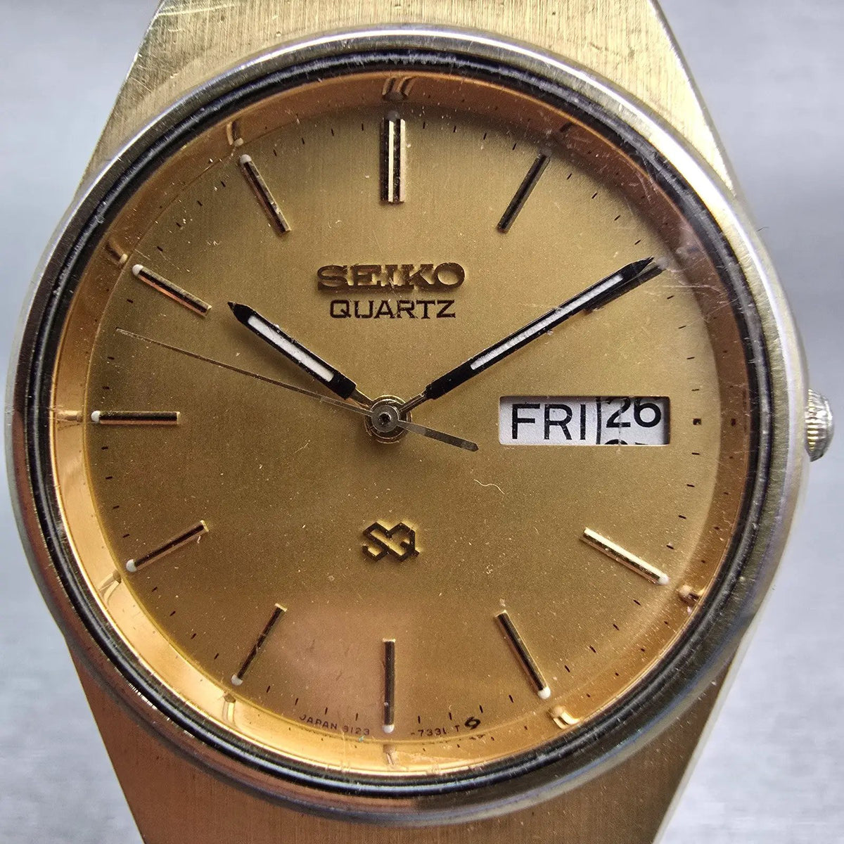 Seiko SQ Watch Men 34mm Gold Dial Gold Tone Daydate Round 8123-7249 New Batteryj1