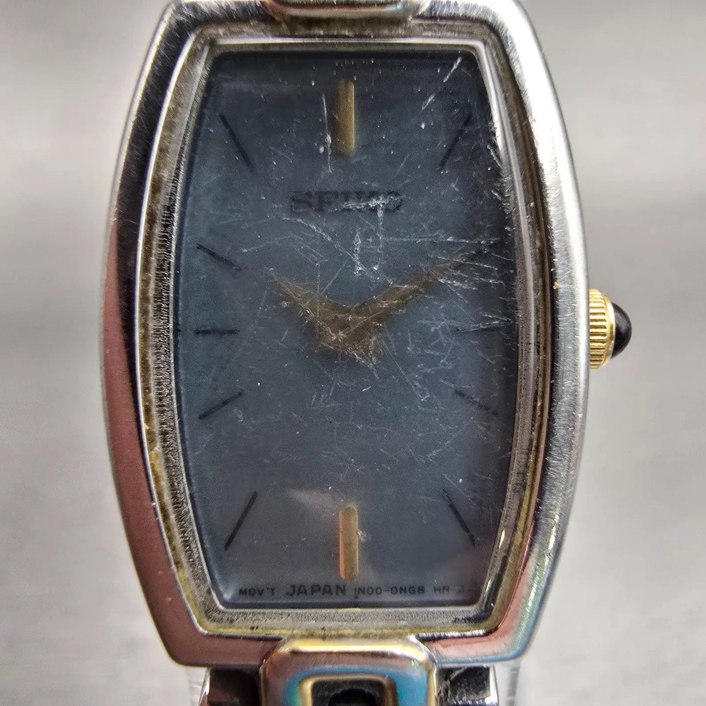 Seiko Watch Women 16mm MOP Dial Silver Tone Oval 1N00-0JL0 New Battery Vintage1