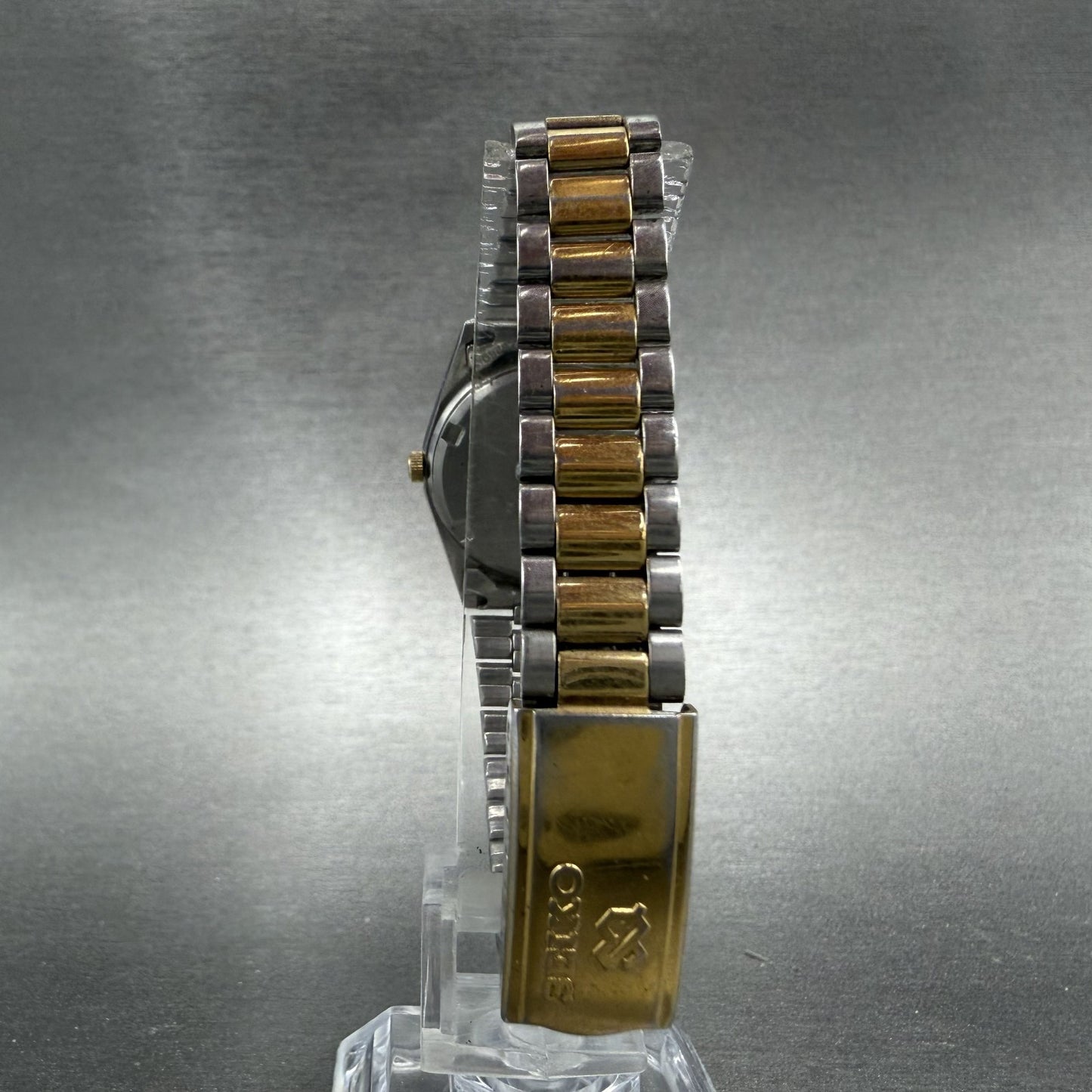 Seiko SQ Watch Women 24mm Gold Dial Two Tone Daydate Round 3E23-0A60 New Batt YU7