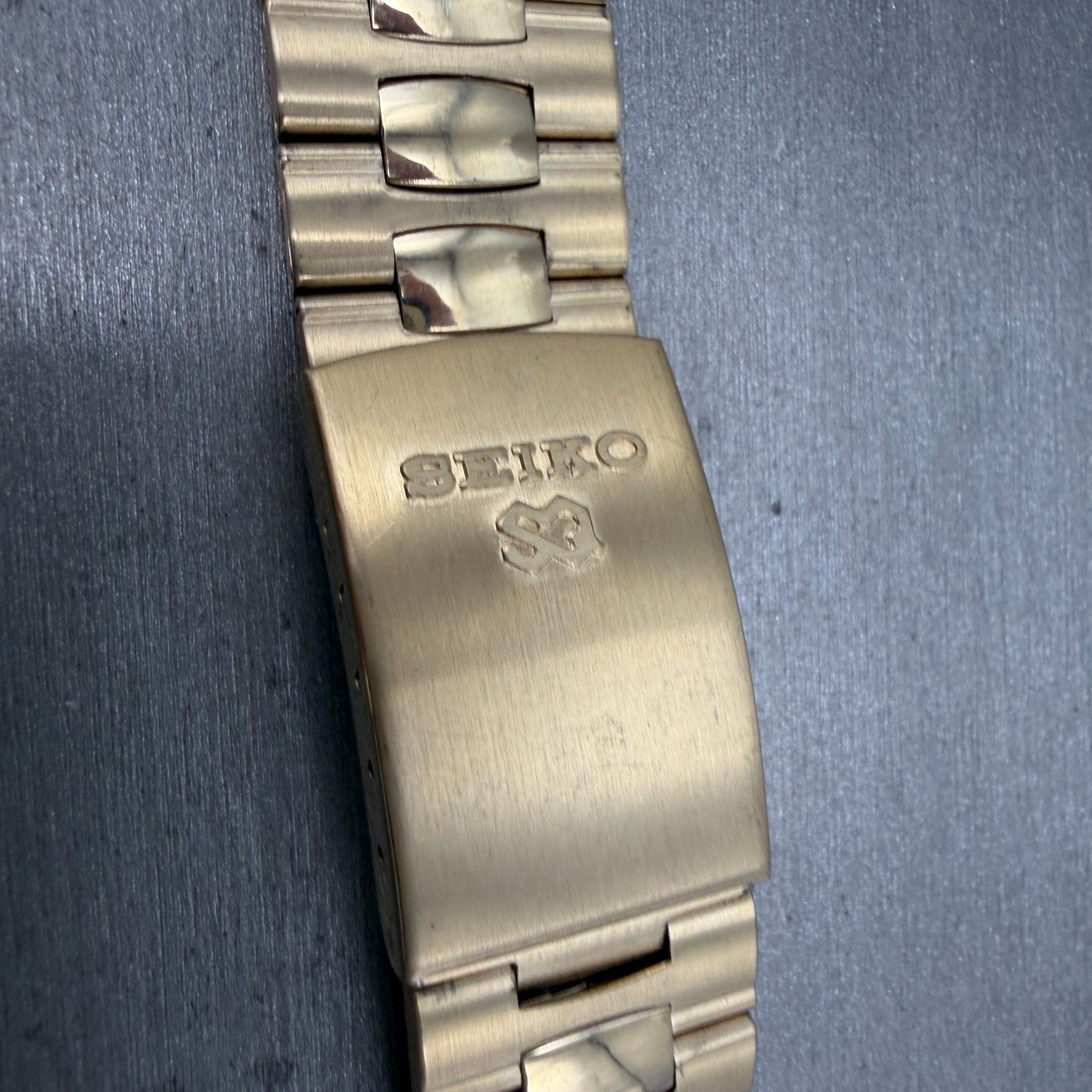 Seiko SQ Bracelet 20mm Stainless Steel Gold Tone Tri Folding Clasp Vintage Japan4