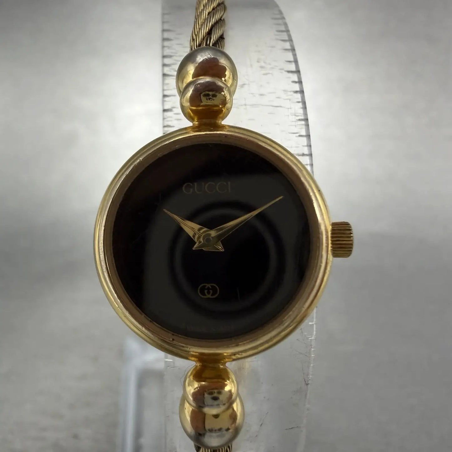 Gucci Watch Women 20mm Black Dial Gold Plated Round 2047L New Battery Vintage1