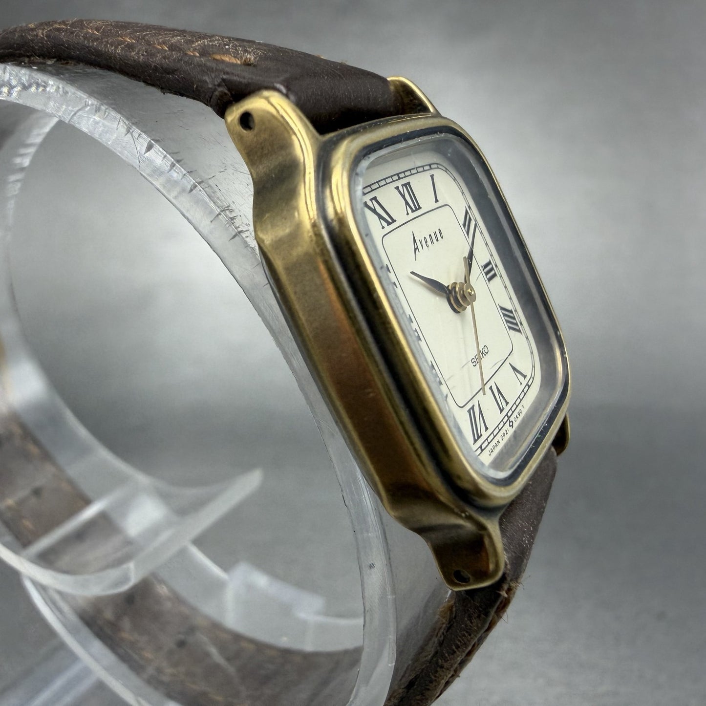 Seiko Avenue Watch Women 21mm White Dial Gold Tone Square 2P21-5D80 New Battery3