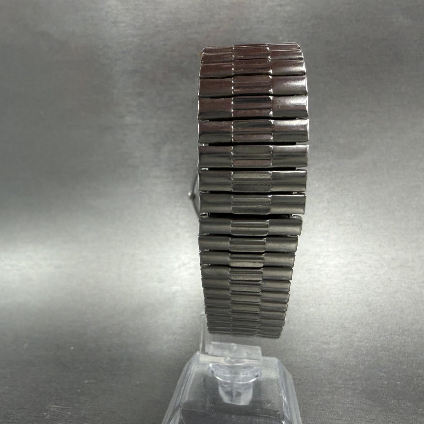 Seiko SQ Watch Men 35mm Silver Dial Silver Tone Daydate 8223-7189 New Batt7