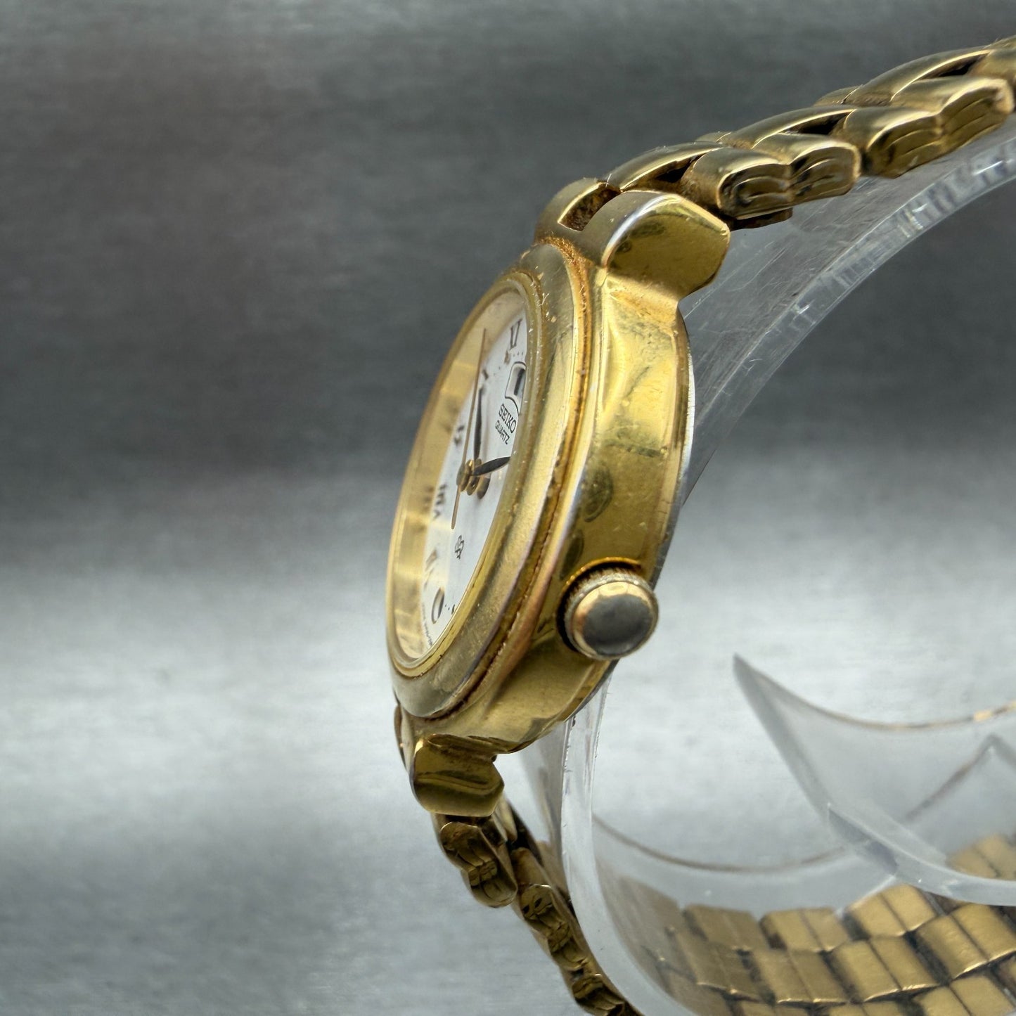 Seiko SQ Watch Women 24mm White Dial Gold Tone Daydate Round 3Y030200 New Batt2