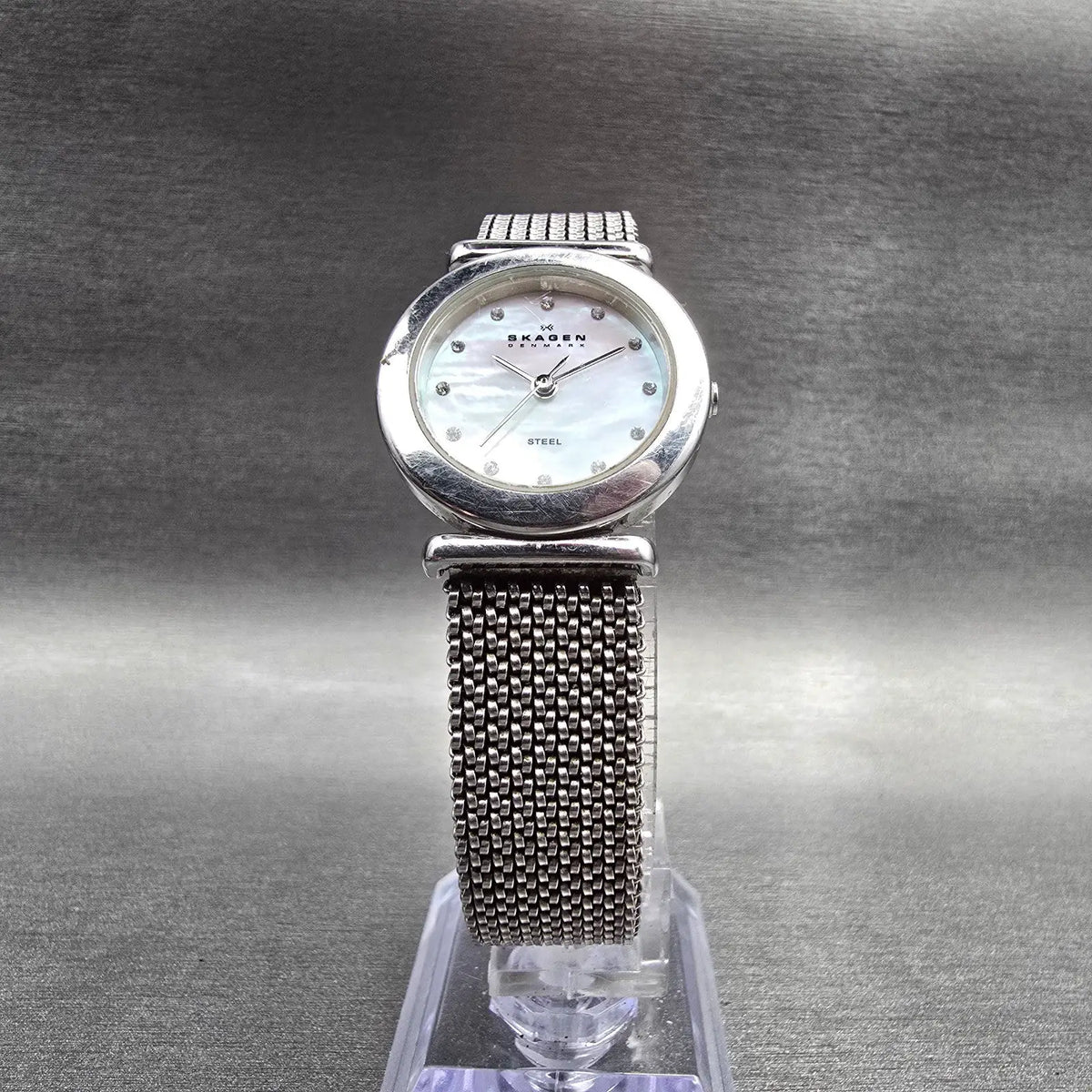 Skagen Watch Women 25mm MOP Dial Silver Tone Round 107SSSMPS Mesh Band New Batt5